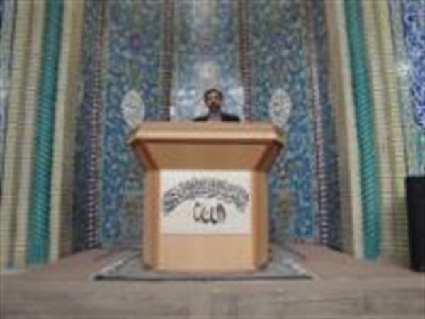 سخنرانی ریاست محترم شبکه بهداشت و درمان شهرستان اسلام آباد غرب به مناسبت هفته سلامت قبل از خطبه های نماز جمعه مورخه 16/1/1392