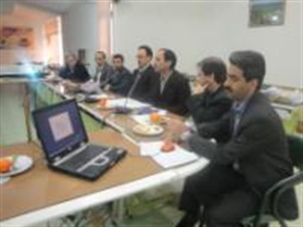 جلسه شورای نظام پزشکی شهرستانهای غرب استان در سالن اجتماعات مرکز بهداشت شهرستان اسلام آباد غرب