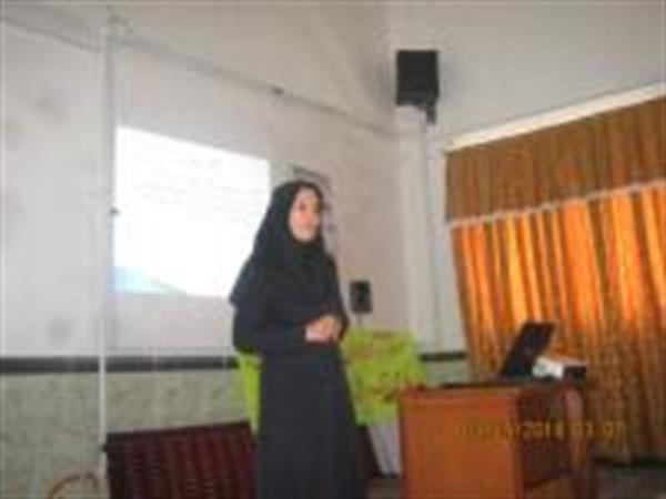 برگزاری جلسه در کانونهای بسیج خواهران به مناسبت هفته جمعیت