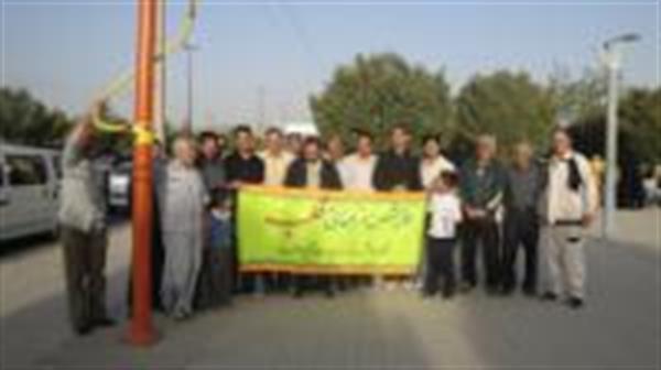 به مناسبت روز جهانی قلب و هفته سالمند همایش پیاده روی و ورزش صبح گاهی راس ساعت 7 صبح با حضور جمعی از پرسنل و رابطین بهداشتی مرکز بهداشت اسلام آباد در پارک ورودی شهر برگزار