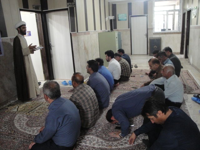 اقامه نماز جماعت در شبکه بهداشت و درمان 9